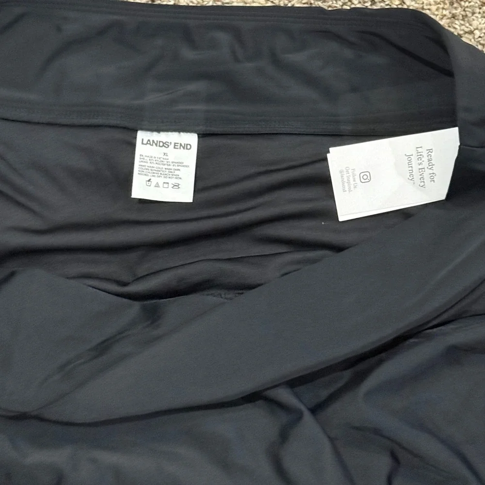 Lands' End Womens Black Crossover V-Front Swim Skirt XL New With Tags